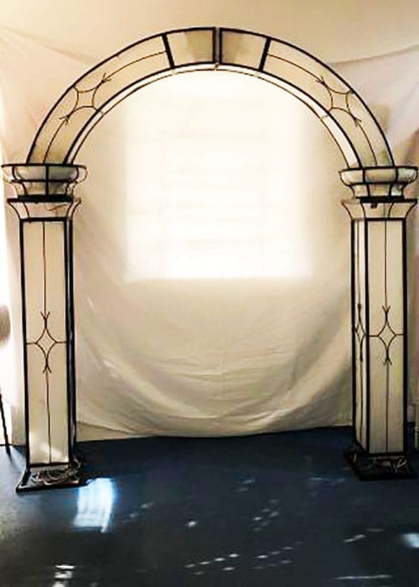 Arco De Ferro Iluminado